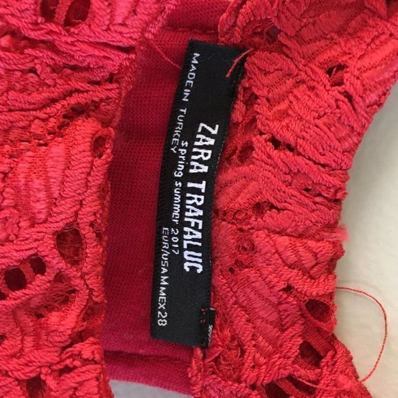 ZARA Trafaluc High Neck Halter Lace Bodycon Dress‎ - Picture 4 of 6